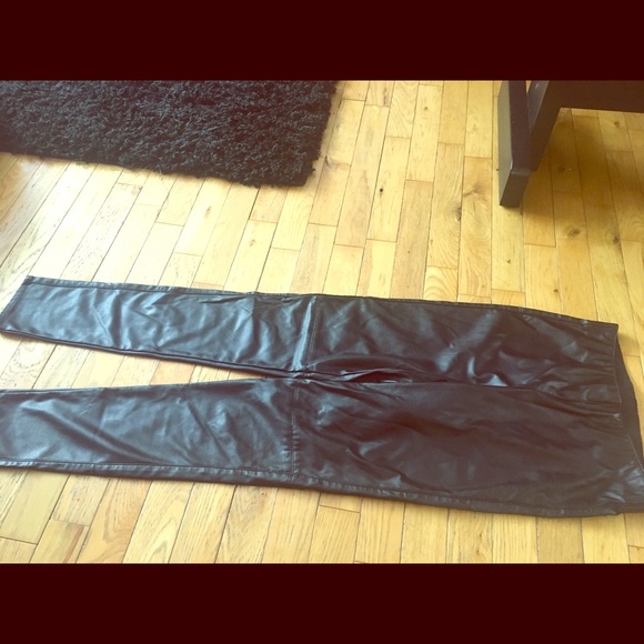 Divided leather look pants - Picture 2 of 4